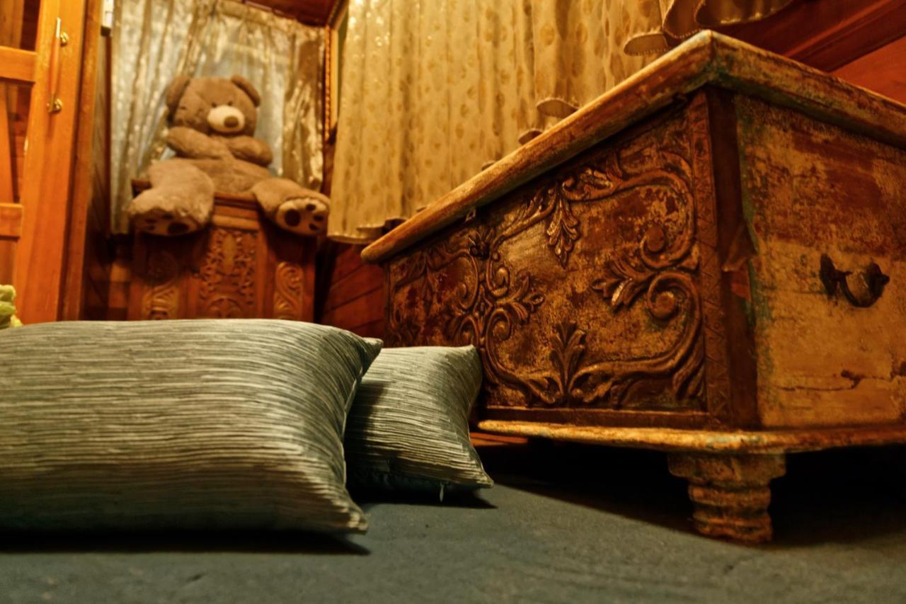 Sun Moon Lake Full House Resort Yuchi Extérieur photo