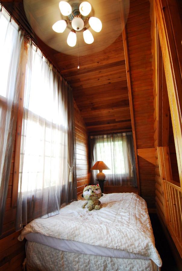 Sun Moon Lake Full House Resort Yuchi Extérieur photo